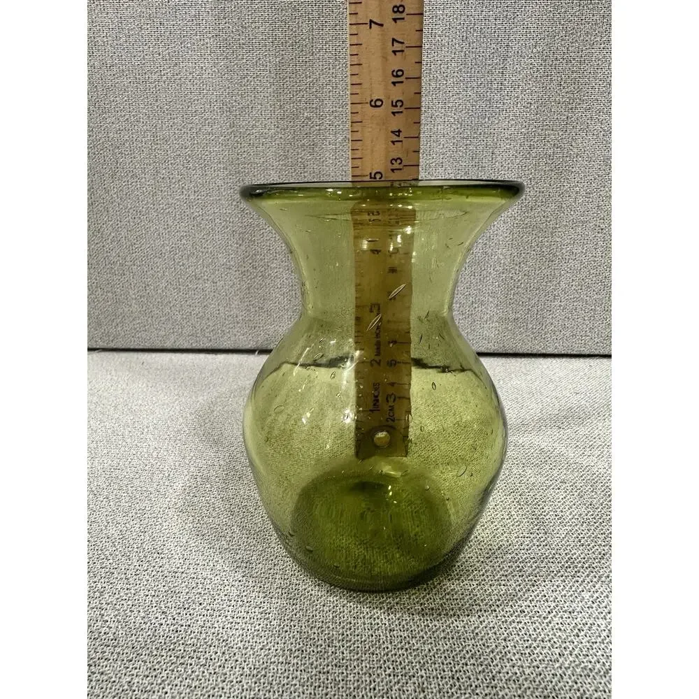 Vintage‎ Green Hand Blown Glass Vase 5” Art Glass Bulbous Form MCM Bubble Pontil